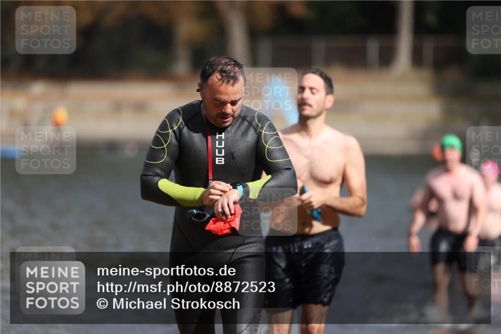 14.09.2025 - Stadtparktriathlon Michael Strokosch http://msf.ph/oto/8872523 14.09.2025 11:53:58 Schwimmen 1141, 1149, 1152, 1218 meine-sportfotos.de