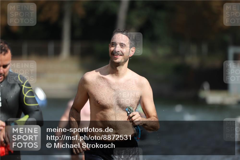 14.09.2025 - Stadtparktriathlon Michael Strokosch http://msf.ph/oto/8872531 14.09.2025 11:54:00 Schwimmen 1141, 1149, 1152, 1218 meine-sportfotos.de