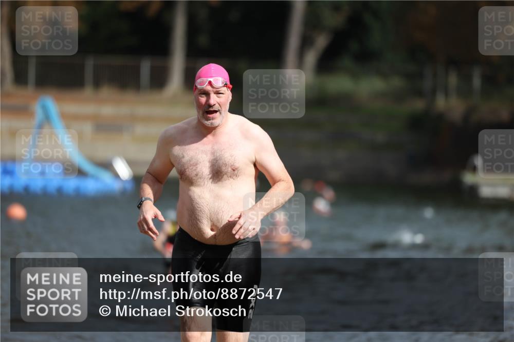 14.09.2025 - Stadtparktriathlon Michael Strokosch http://msf.ph/oto/8872547 14.09.2025 11:54:07 Schwimmen 1149, 1152, 1200 meine-sportfotos.de