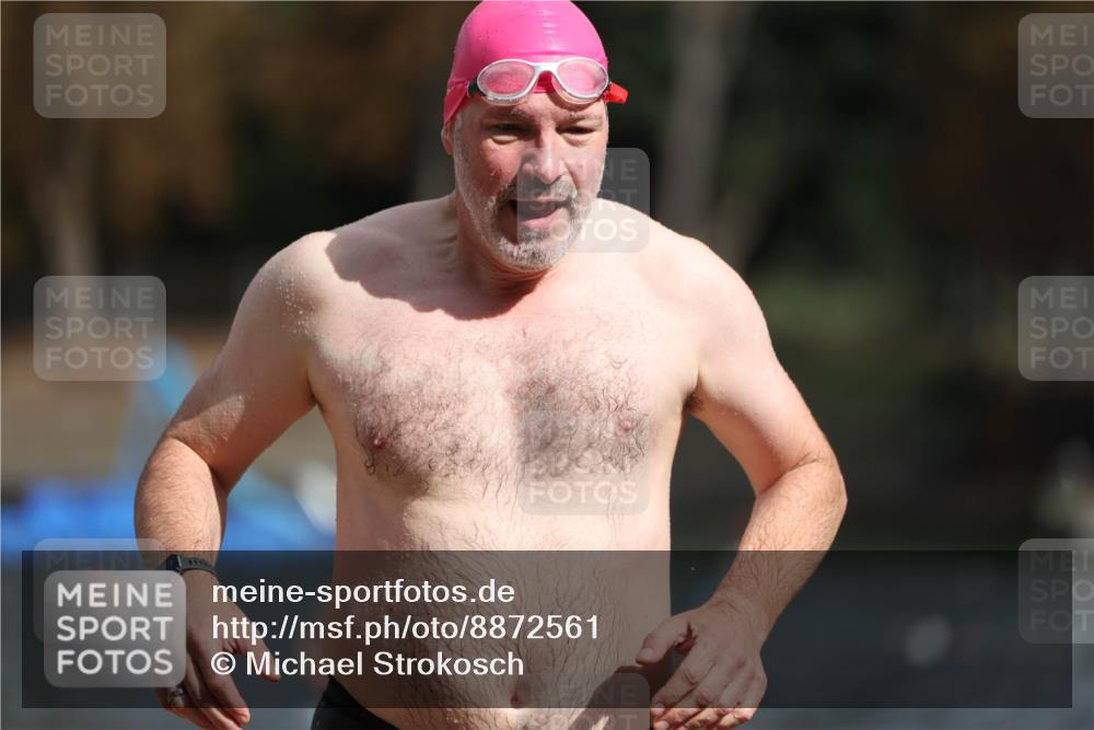 14.09.2025 - Stadtparktriathlon Michael Strokosch http://msf.ph/oto/8872561 14.09.2025 11:54:10 Schwimmen 1152, 1176, 1200 meine-sportfotos.de