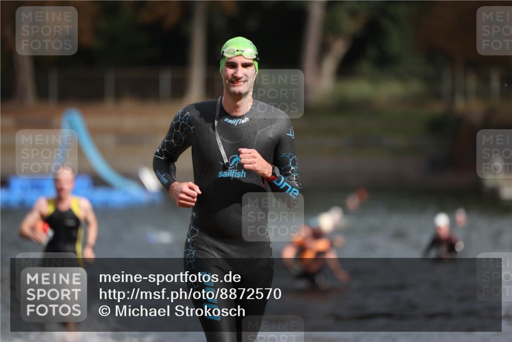 14.09.2025 - Stadtparktriathlon Michael Strokosch http://msf.ph/oto/8872570 14.09.2025 11:54:16 Schwimmen 1176, 1200 meine-sportfotos.de