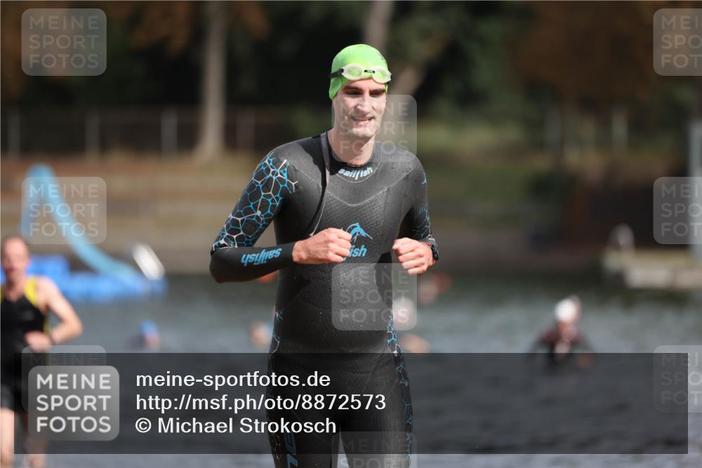 14.09.2025 - Stadtparktriathlon Michael Strokosch http://msf.ph/oto/8872573 14.09.2025 11:54:17 Schwimmen 1176, 1200 meine-sportfotos.de