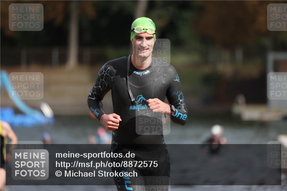 14.09.2025 - Stadtparktriathlon Michael Strokosch http://msf.ph/oto/8872575 14.09.2025 11:54:17 Schwimmen 1176, 1200 meine-sportfotos.de