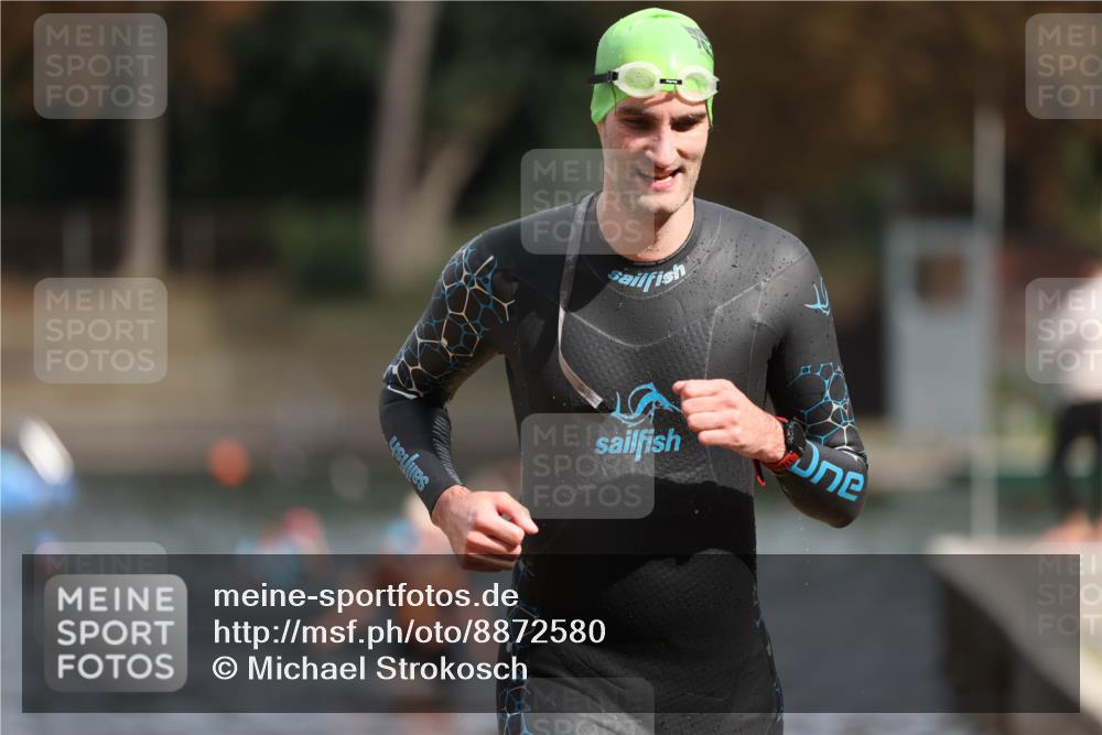 14.09.2025 - Stadtparktriathlon Michael Strokosch http://msf.ph/oto/8872580 14.09.2025 11:54:18 Schwimmen 1176, 1200, 1210 meine-sportfotos.de