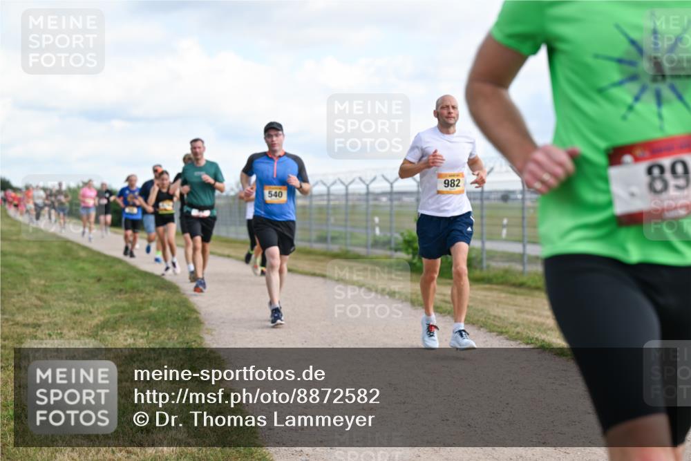 14.09.2025 - Airport Race Dr. Thomas Lammeyer http://msf.ph/oto/8872582 14.09.2025 12:17:14 Laufen 982, 540, 89 meine-sportfotos.de