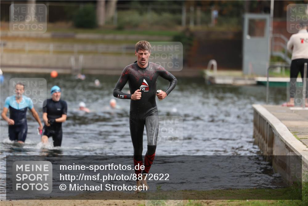 14.09.2025 - Stadtparktriathlon Michael Strokosch http://msf.ph/oto/8872622 14.09.2025 11:54:39 Schwimmen 1158 meine-sportfotos.de