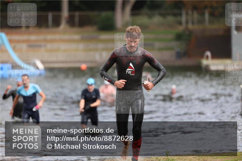 14.09.2025 - Stadtparktriathlon Michael Strokosch http://msf.ph/oto/8872628 14.09.2025 11:54:41 Schwimmen 1158, 1167, 1197 meine-sportfotos.de