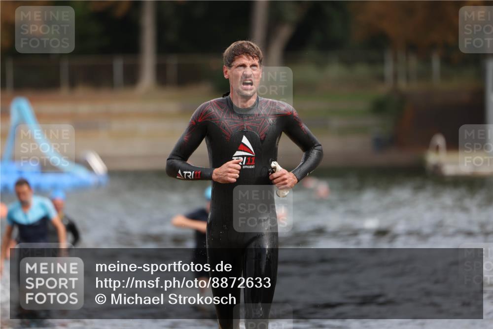 14.09.2025 - Stadtparktriathlon Michael Strokosch http://msf.ph/oto/8872633 14.09.2025 11:54:42 Schwimmen 1158, 1167, 1197 meine-sportfotos.de