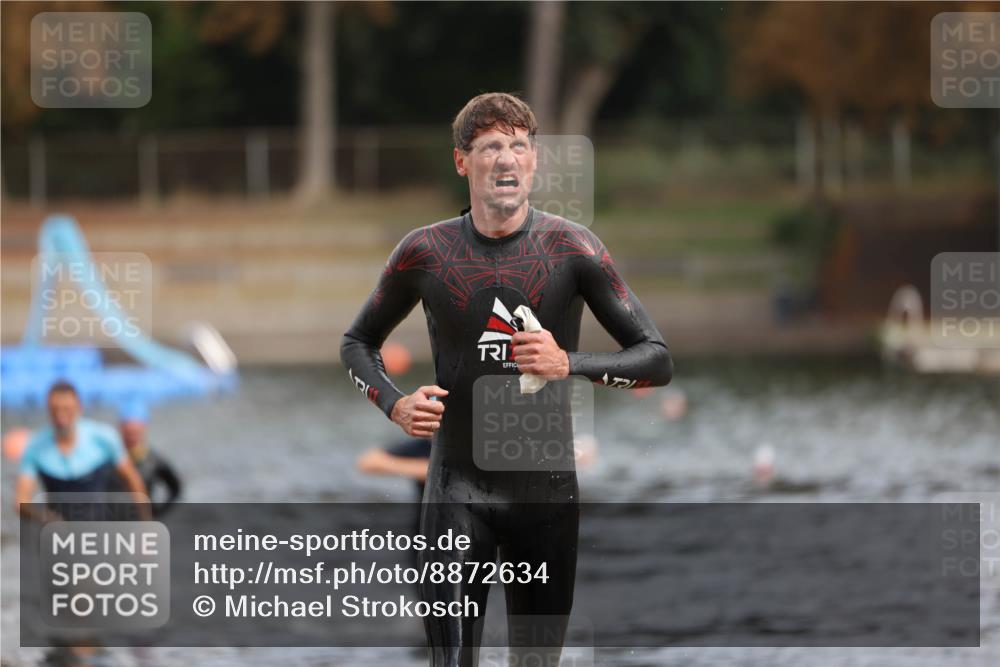 14.09.2025 - Stadtparktriathlon Michael Strokosch http://msf.ph/oto/8872634 14.09.2025 11:54:42 Schwimmen 1158, 1167, 1197 meine-sportfotos.de
