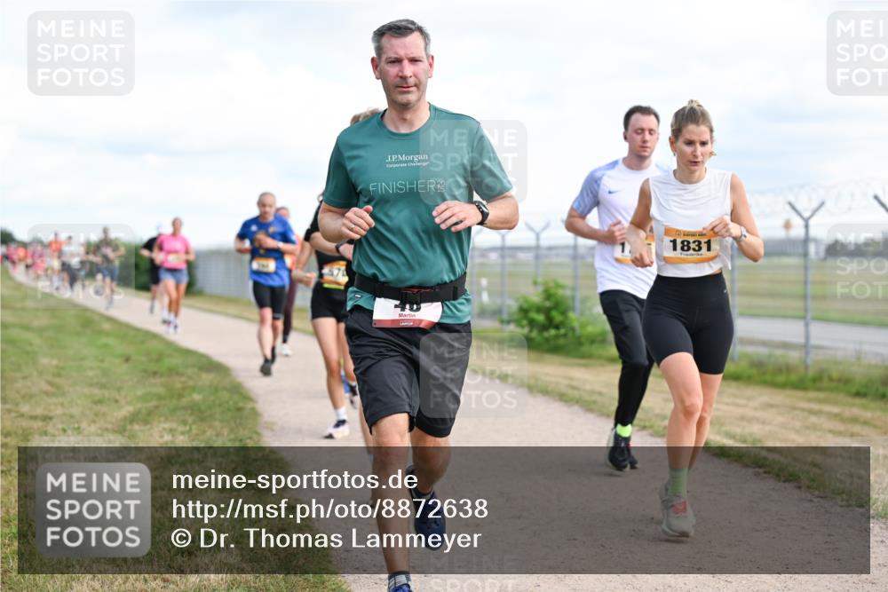 14.09.2025 - Airport Race Dr. Thomas Lammeyer http://msf.ph/oto/8872638 14.09.2025 12:17:18 Laufen 48, 1831 meine-sportfotos.de