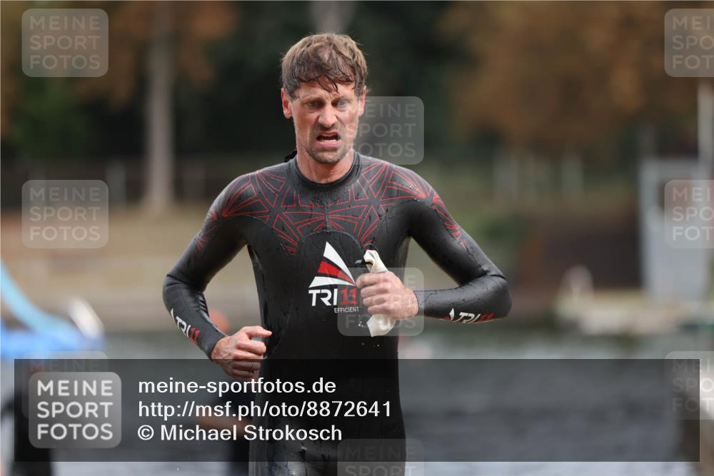 14.09.2025 - Stadtparktriathlon Michael Strokosch http://msf.ph/oto/8872641 14.09.2025 11:54:44 Schwimmen 1142, 1158, 1167, 1197 meine-sportfotos.de