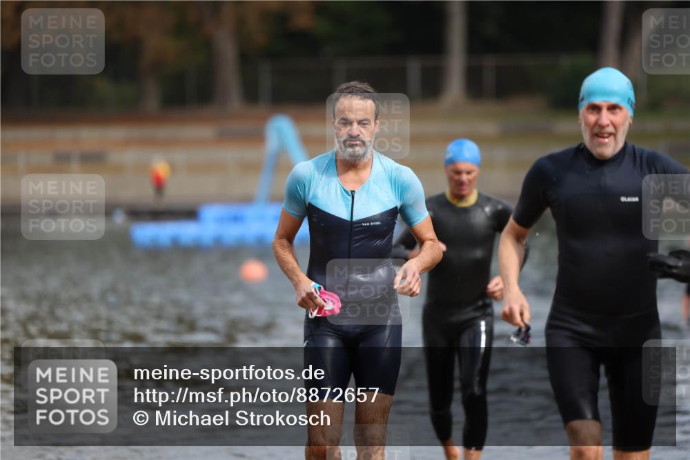 14.09.2025 - Stadtparktriathlon Michael Strokosch http://msf.ph/oto/8872657 14.09.2025 11:54:52 Schwimmen 1142, 1167, 1197 meine-sportfotos.de