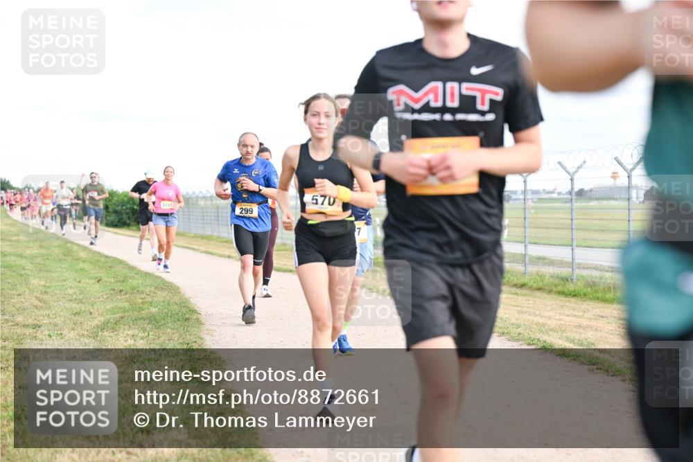 14.09.2025 - Airport Race Dr. Thomas Lammeyer http://msf.ph/oto/8872661 14.09.2025 12:17:19 Laufen 4150, 299, 570 meine-sportfotos.de
