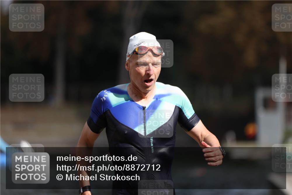 14.09.2025 - Stadtparktriathlon Michael Strokosch http://msf.ph/oto/8872712 14.09.2025 11:55:22 Schwimmen 1204 meine-sportfotos.de
