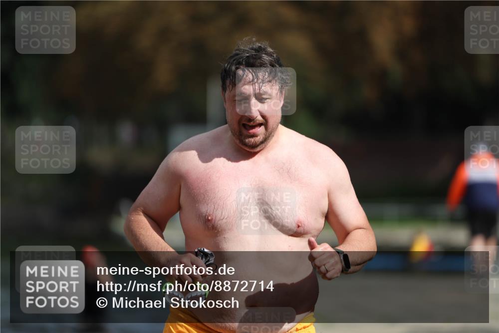 14.09.2025 - Stadtparktriathlon Michael Strokosch http://msf.ph/oto/8872714 14.09.2025 11:56:01 Schwimmen 1159 meine-sportfotos.de