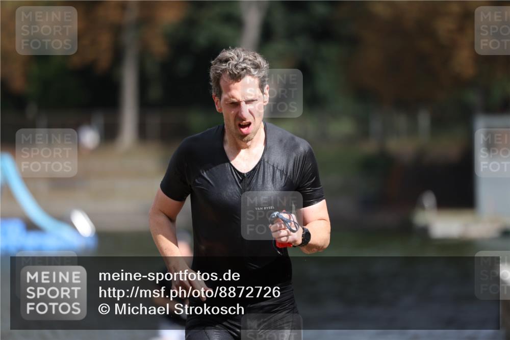 14.09.2025 - Stadtparktriathlon Michael Strokosch http://msf.ph/oto/8872726 14.09.2025 11:56:20 Schwimmen 1134, 1183 meine-sportfotos.de