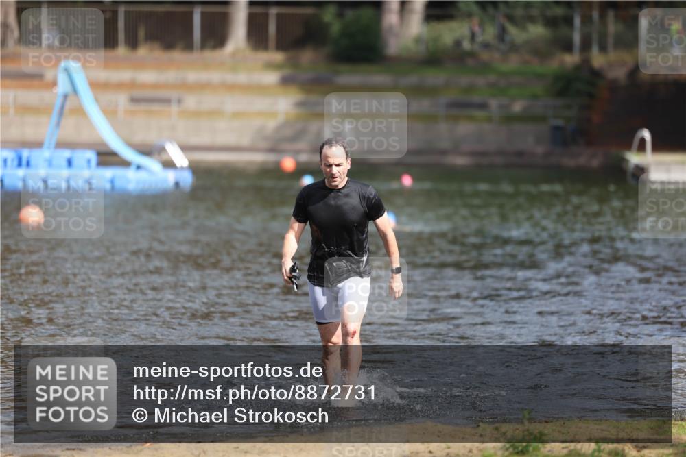 14.09.2025 - Stadtparktriathlon Michael Strokosch http://msf.ph/oto/8872731 14.09.2025 11:56:26 Schwimmen 1134 meine-sportfotos.de