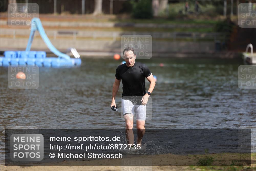 14.09.2025 - Stadtparktriathlon Michael Strokosch http://msf.ph/oto/8872735 14.09.2025 11:56:27 Schwimmen 1134 meine-sportfotos.de