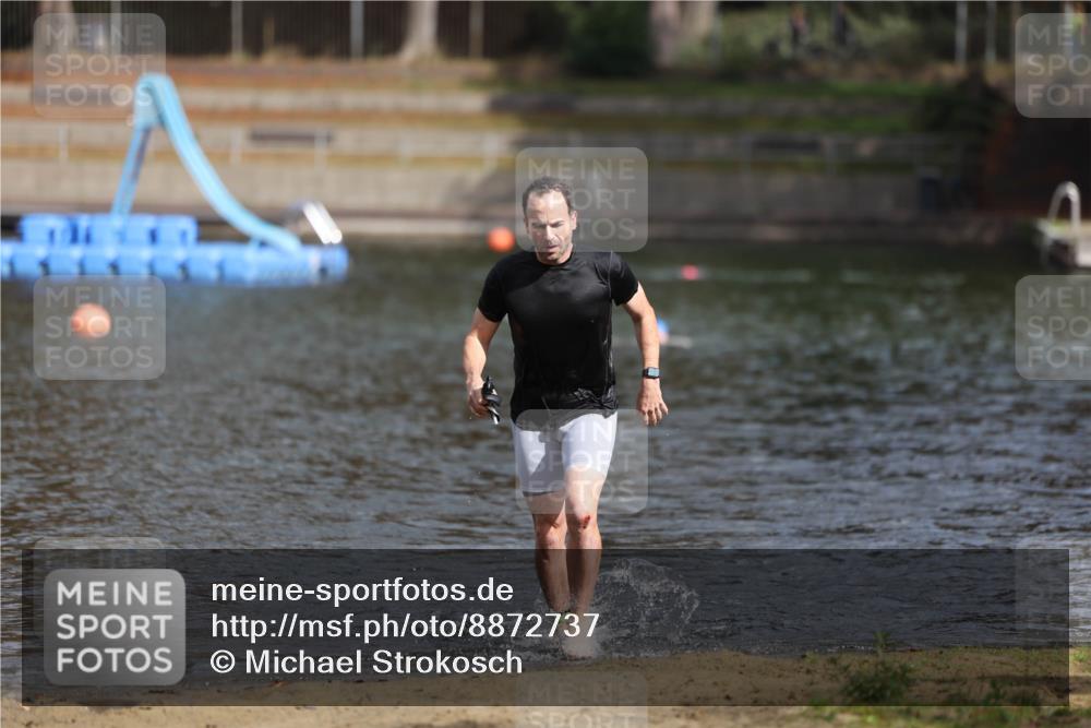 14.09.2025 - Stadtparktriathlon Michael Strokosch http://msf.ph/oto/8872737 14.09.2025 11:56:27 Schwimmen 1134 meine-sportfotos.de