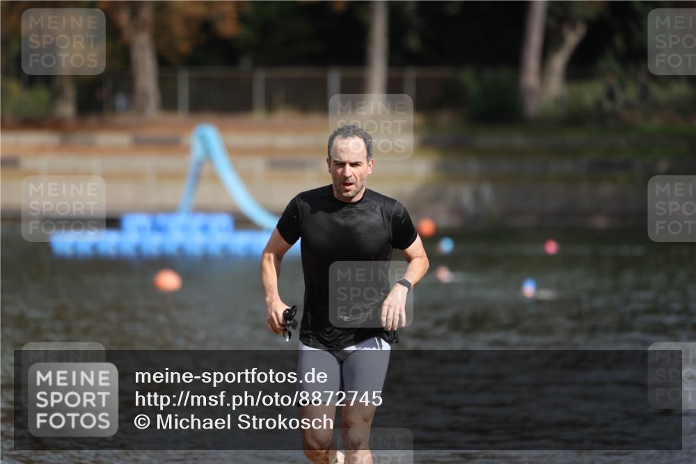 14.09.2025 - Stadtparktriathlon Michael Strokosch http://msf.ph/oto/8872745 14.09.2025 11:56:29 Schwimmen 1134 meine-sportfotos.de
