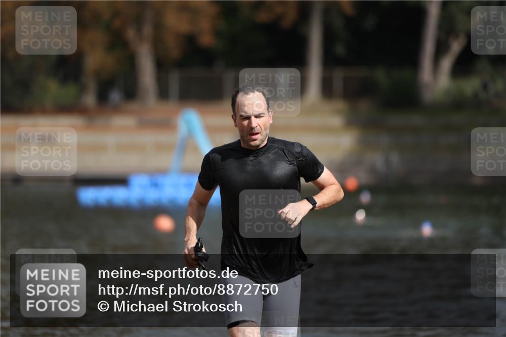 14.09.2025 - Stadtparktriathlon Michael Strokosch http://msf.ph/oto/8872750 14.09.2025 11:56:30 Schwimmen 1134 meine-sportfotos.de