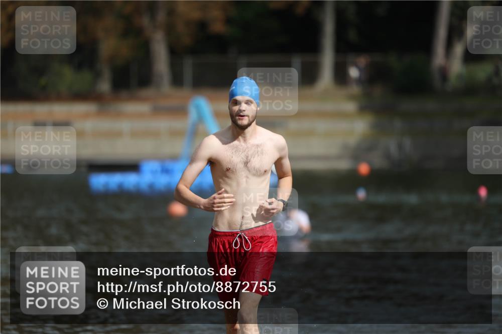 14.09.2025 - Stadtparktriathlon Michael Strokosch http://msf.ph/oto/8872755 14.09.2025 11:57:10 Schwimmen 1151 meine-sportfotos.de