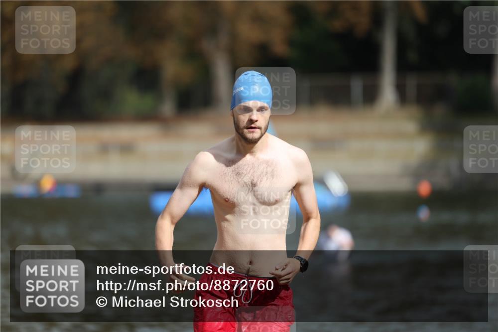 14.09.2025 - Stadtparktriathlon Michael Strokosch http://msf.ph/oto/8872760 14.09.2025 11:57:11 Schwimmen 1151 meine-sportfotos.de