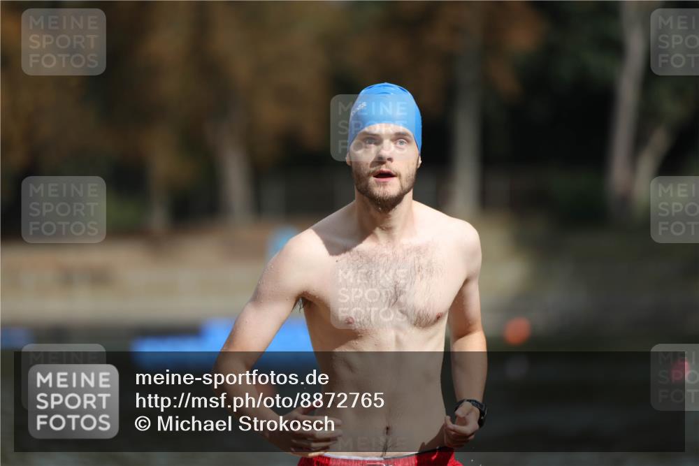 14.09.2025 - Stadtparktriathlon Michael Strokosch http://msf.ph/oto/8872765 14.09.2025 11:57:12 Schwimmen 1151 meine-sportfotos.de