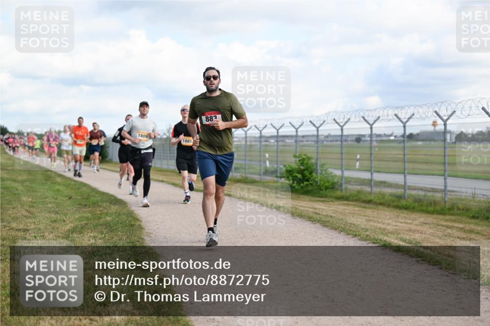 14.09.2025 - Airport Race Dr. Thomas Lammeyer http://msf.ph/oto/8872775 14.09.2025 12:17:28 Laufen 1809, 1885, 883 meine-sportfotos.de