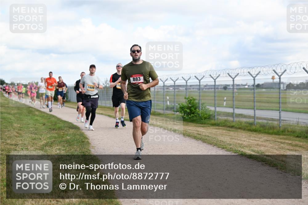 14.09.2025 - Airport Race Dr. Thomas Lammeyer http://msf.ph/oto/8872777 14.09.2025 12:17:28 Laufen 1809, 18, 883 meine-sportfotos.de