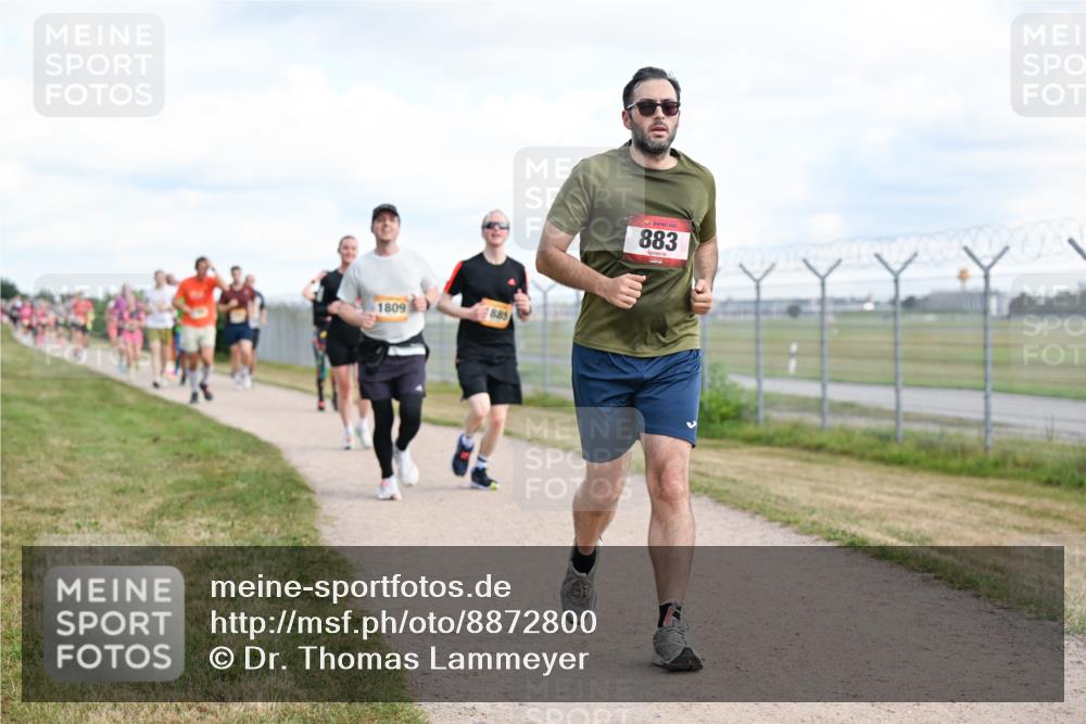14.09.2025 - Airport Race Dr. Thomas Lammeyer http://msf.ph/oto/8872800 14.09.2025 12:17:29 Laufen 1809, 885, 883 meine-sportfotos.de