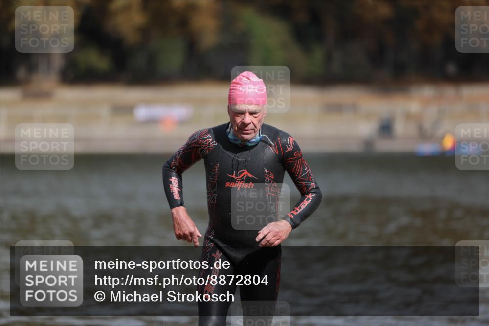 14.09.2025 - Stadtparktriathlon Michael Strokosch http://msf.ph/oto/8872804 14.09.2025 11:58:47 Schwimmen 1208, 1215 meine-sportfotos.de