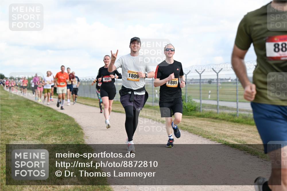 14.09.2025 - Airport Race Dr. Thomas Lammeyer http://msf.ph/oto/8872810 14.09.2025 12:17:31 Laufen 892, 1809, 1885, 88 meine-sportfotos.de