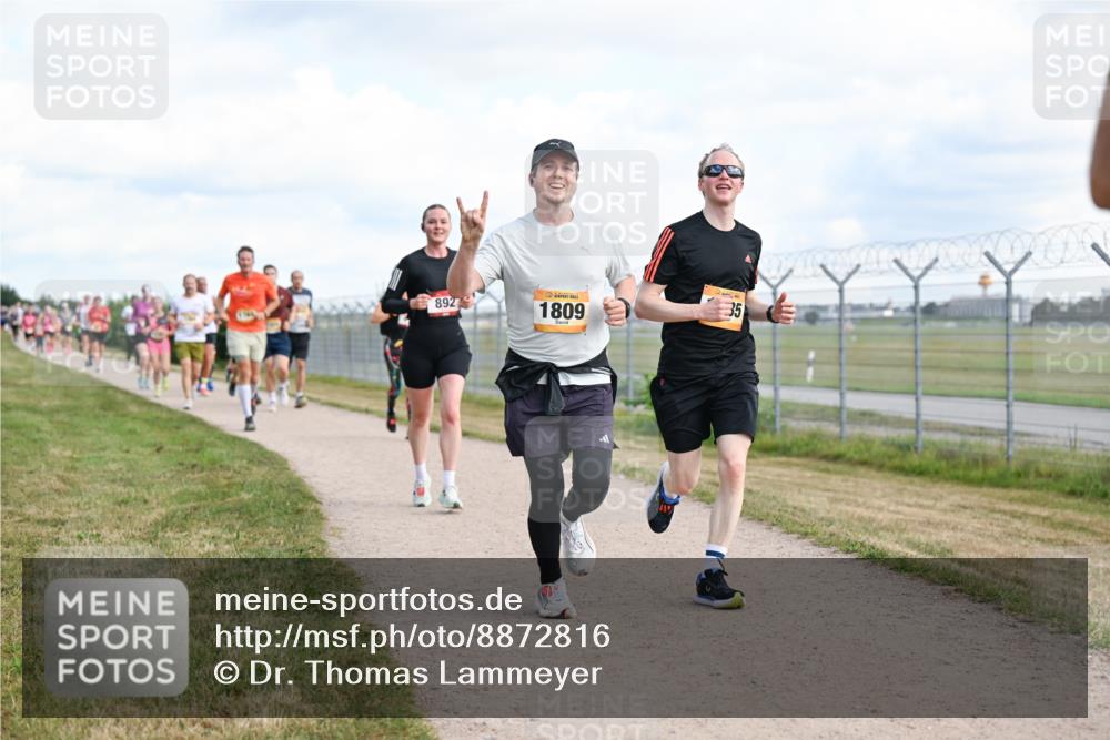 14.09.2025 - Airport Race Dr. Thomas Lammeyer http://msf.ph/oto/8872816 14.09.2025 12:17:31 Laufen 892, 1809, 35 meine-sportfotos.de