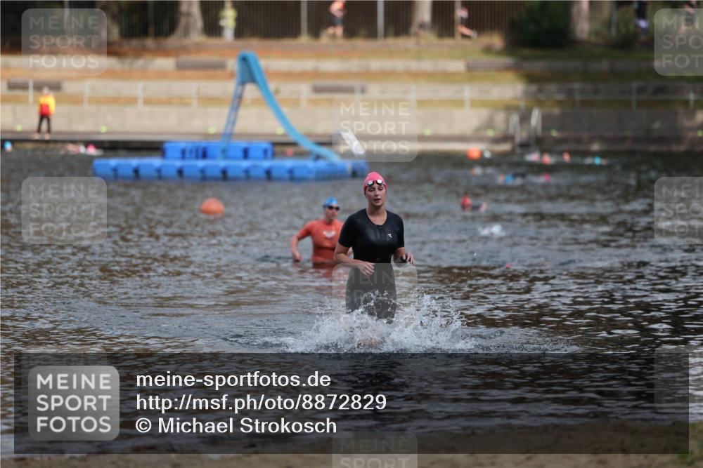 14.09.2025 - Stadtparktriathlon Michael Strokosch http://msf.ph/oto/8872829 14.09.2025 12:09:31 Schwimmen 1294 meine-sportfotos.de