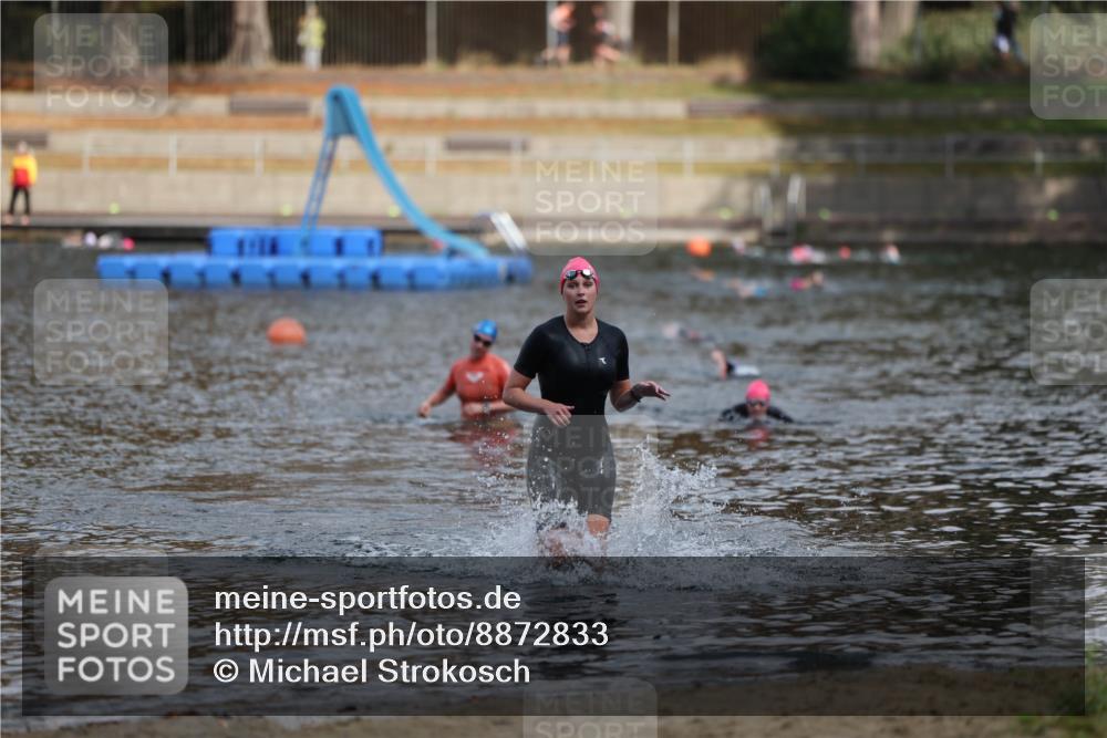 14.09.2025 - Stadtparktriathlon Michael Strokosch http://msf.ph/oto/8872833 14.09.2025 12:09:32 Schwimmen 1294 meine-sportfotos.de