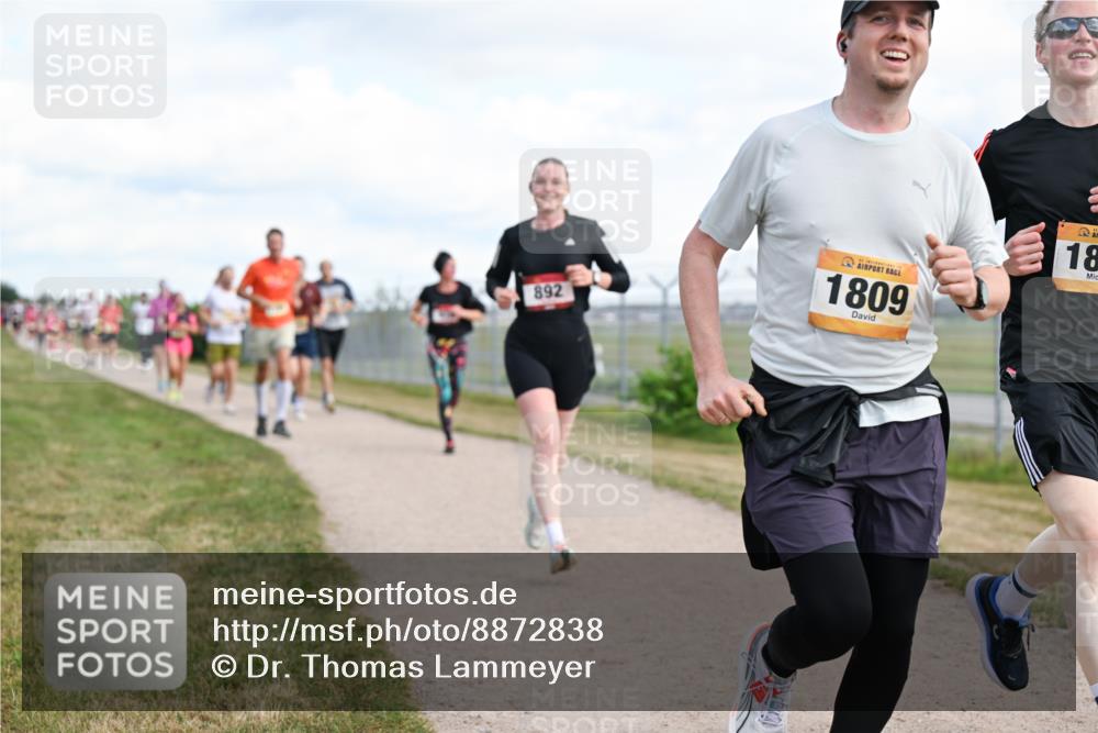 14.09.2025 - Airport Race Dr. Thomas Lammeyer http://msf.ph/oto/8872838 14.09.2025 12:17:32 Laufen 892, 1809, 18 meine-sportfotos.de