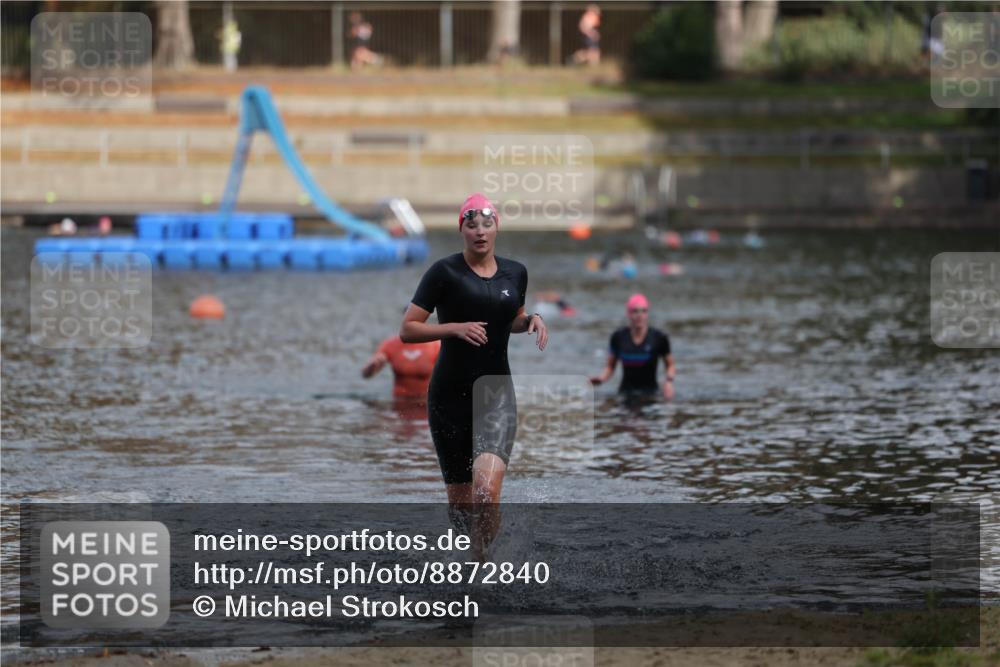14.09.2025 - Stadtparktriathlon Michael Strokosch http://msf.ph/oto/8872840 14.09.2025 12:09:33 Schwimmen 1294 meine-sportfotos.de