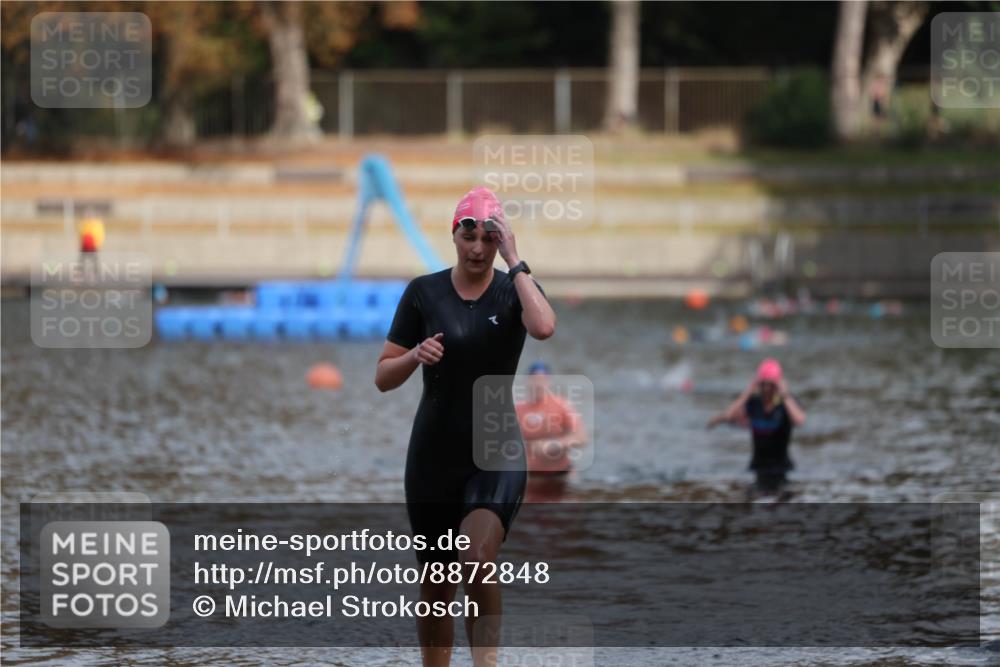 14.09.2025 - Stadtparktriathlon Michael Strokosch http://msf.ph/oto/8872848 14.09.2025 12:09:35 Schwimmen 1294 meine-sportfotos.de