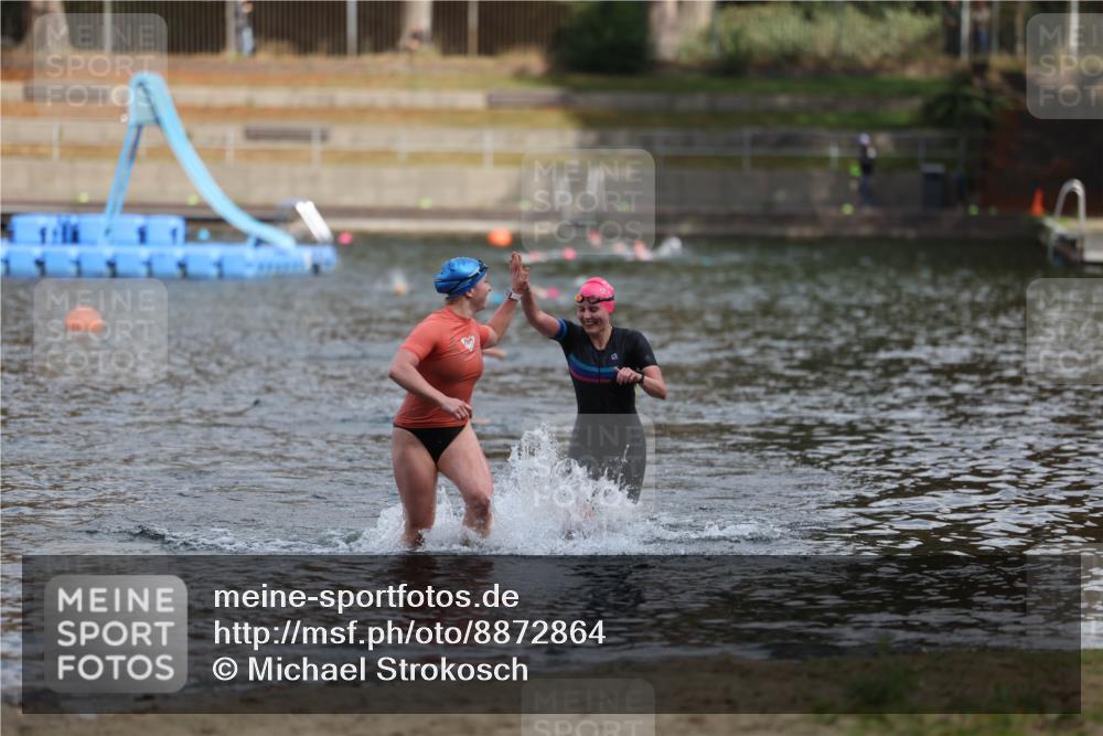 14.09.2025 - Stadtparktriathlon Michael Strokosch http://msf.ph/oto/8872864 14.09.2025 12:09:44 Schwimmen 1298, 1311 meine-sportfotos.de
