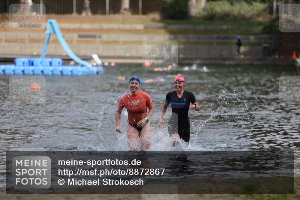 14.09.2025 - Stadtparktriathlon Michael Strokosch http://msf.ph/oto/8872867 14.09.2025 12:09:44 Schwimmen 1298, 1311 meine-sportfotos.de