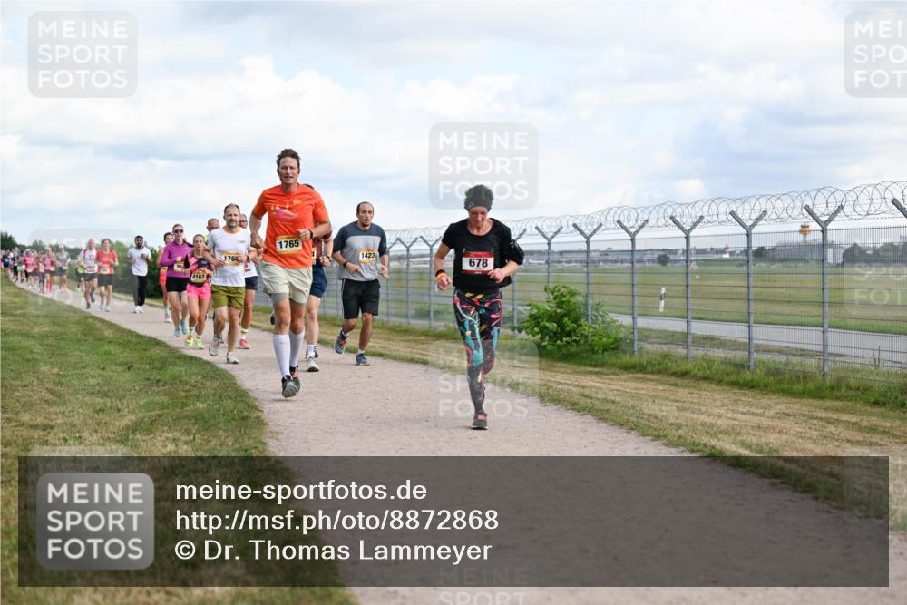 14.09.2025 - Airport Race Dr. Thomas Lammeyer http://msf.ph/oto/8872868 14.09.2025 12:17:34 Laufen 2162, 1764, 1765, 1423, 678 meine-sportfotos.de