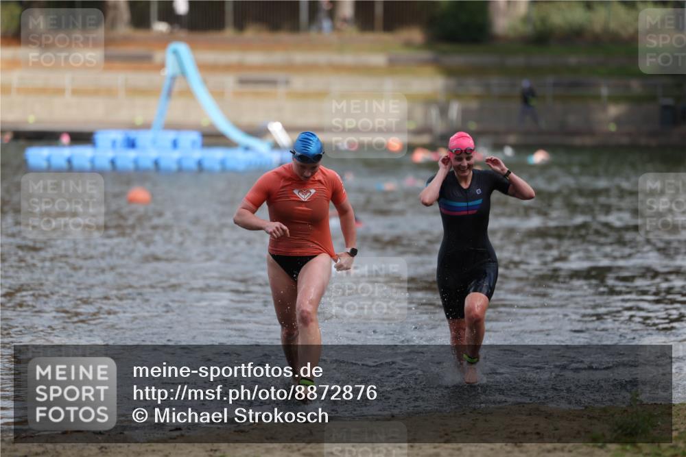 14.09.2025 - Stadtparktriathlon Michael Strokosch http://msf.ph/oto/8872876 14.09.2025 12:09:46 Schwimmen 1298, 1311 meine-sportfotos.de