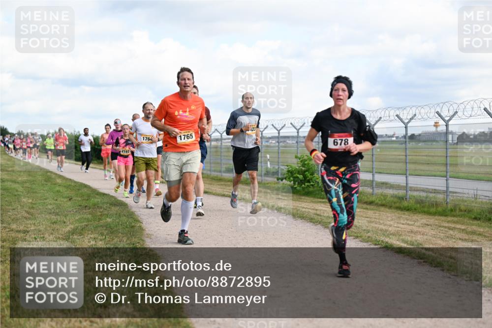 14.09.2025 - Airport Race Dr. Thomas Lammeyer http://msf.ph/oto/8872895 14.09.2025 12:17:35 Laufen 2162, 23, 1764, 1765, 678 meine-sportfotos.de