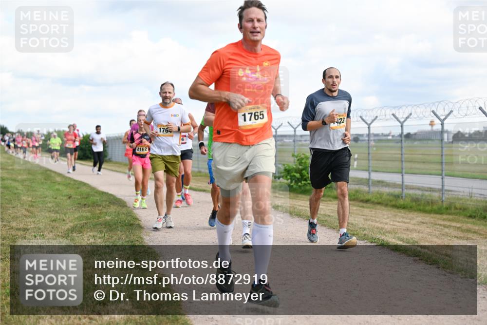 14.09.2025 - Airport Race Dr. Thomas Lammeyer http://msf.ph/oto/8872919 14.09.2025 12:17:37 Laufen 2162, 1764, 1765, 423 meine-sportfotos.de