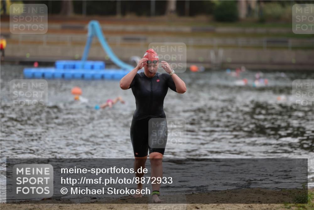 14.09.2025 - Stadtparktriathlon Michael Strokosch http://msf.ph/oto/8872933 14.09.2025 12:10:15 Schwimmen 1231 meine-sportfotos.de