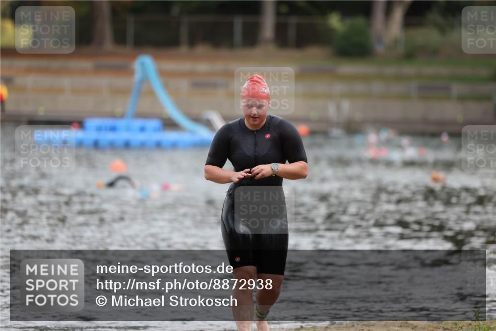14.09.2025 - Stadtparktriathlon Michael Strokosch http://msf.ph/oto/8872938 14.09.2025 12:10:16 Schwimmen 1231 meine-sportfotos.de