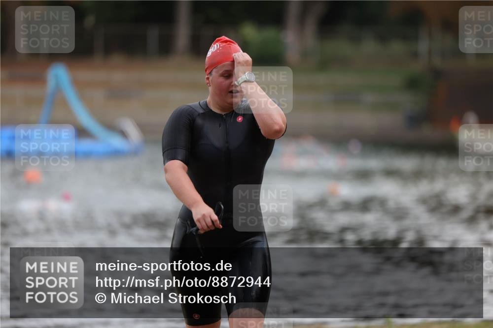14.09.2025 - Stadtparktriathlon Michael Strokosch http://msf.ph/oto/8872944 14.09.2025 12:10:19 Schwimmen 1231 meine-sportfotos.de