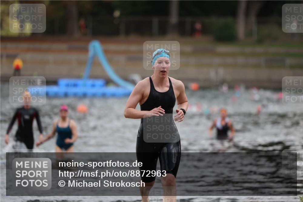 14.09.2025 - Stadtparktriathlon Michael Strokosch http://msf.ph/oto/8872963 14.09.2025 12:10:36 Schwimmen 1249, 1287 meine-sportfotos.de