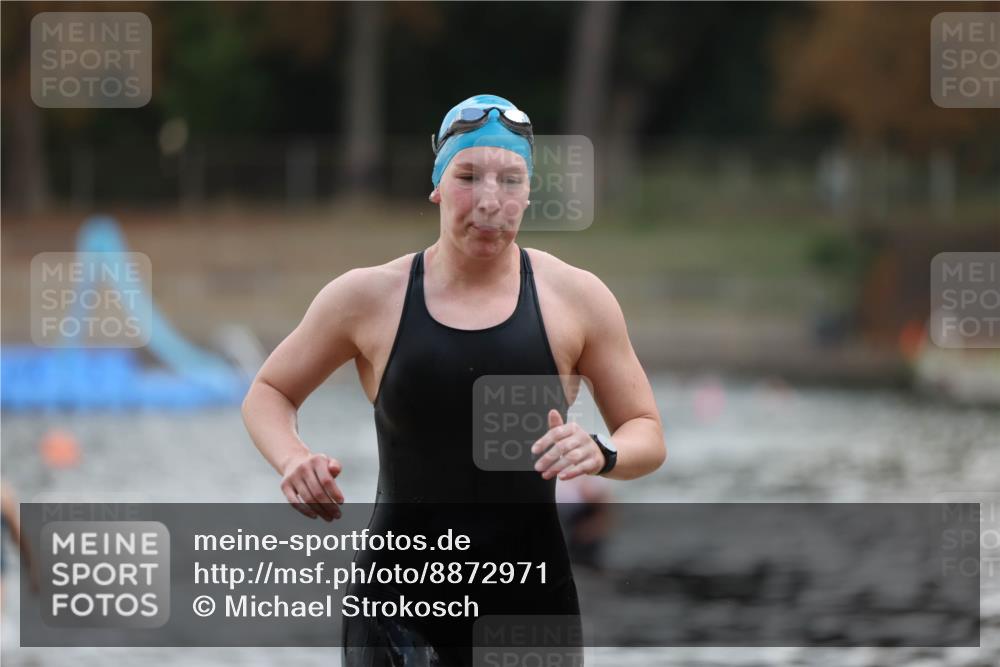 14.09.2025 - Stadtparktriathlon Michael Strokosch http://msf.ph/oto/8872971 14.09.2025 12:10:38 Schwimmen 1239, 1249, 1287 meine-sportfotos.de